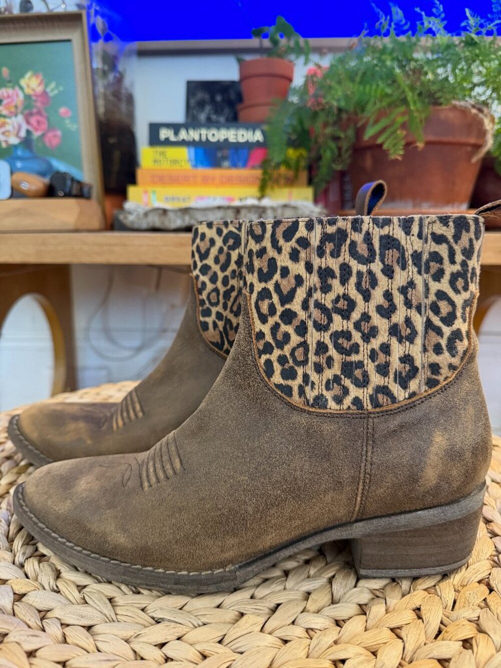 Very Volatile Leopard Print Western Boots | Size 8.5